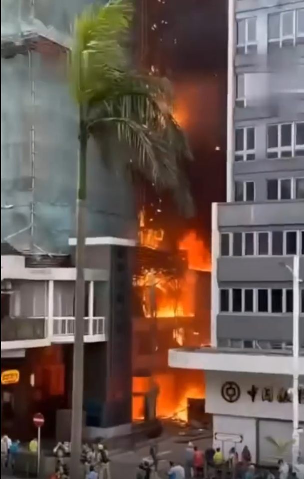 π¨π₯ BREAKING NEWS: Massive Fire Breaks Out β Entire City in Shock! π±π
